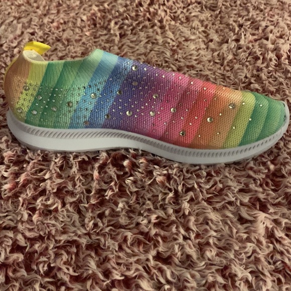 Rainbow 🌈 and rhinestone sneakers NWOT . Size 8 - Picture 2 of 9